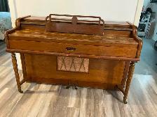 Piano-orgue antique en bois