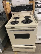 Cuisinière crème 24'' ronds serpentins Frigidaire