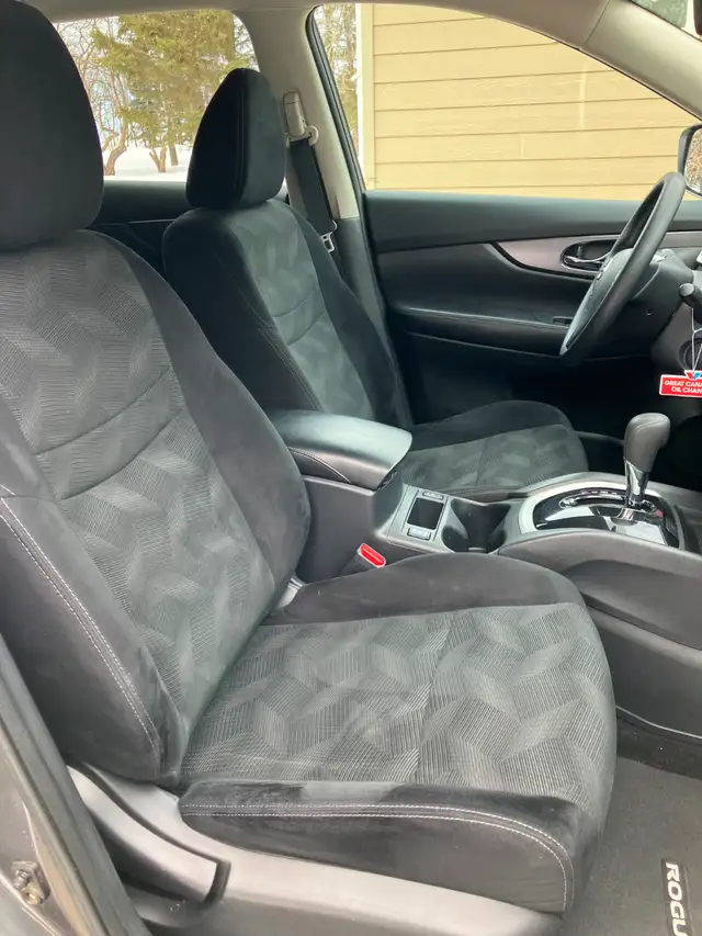 2016 NISSAN ROGUE SV - Photo 7