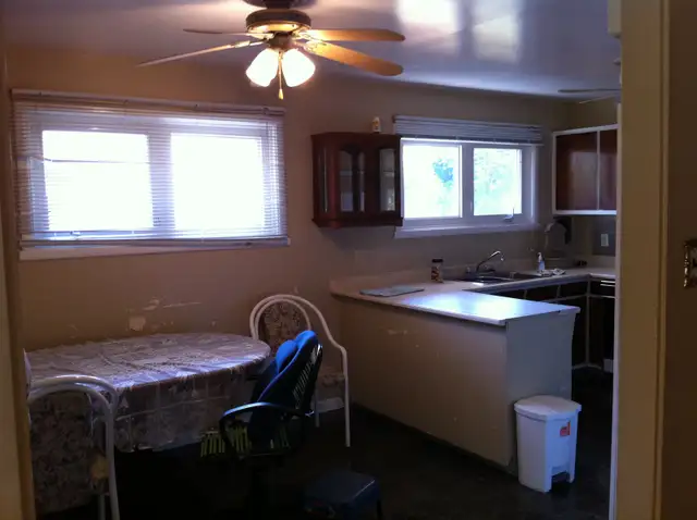 Master Bed Room for $ 745: near Algonquin college  and baseline - Photo 4