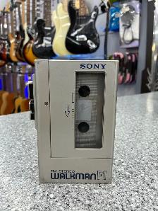 Sony WM-F1 Walkman