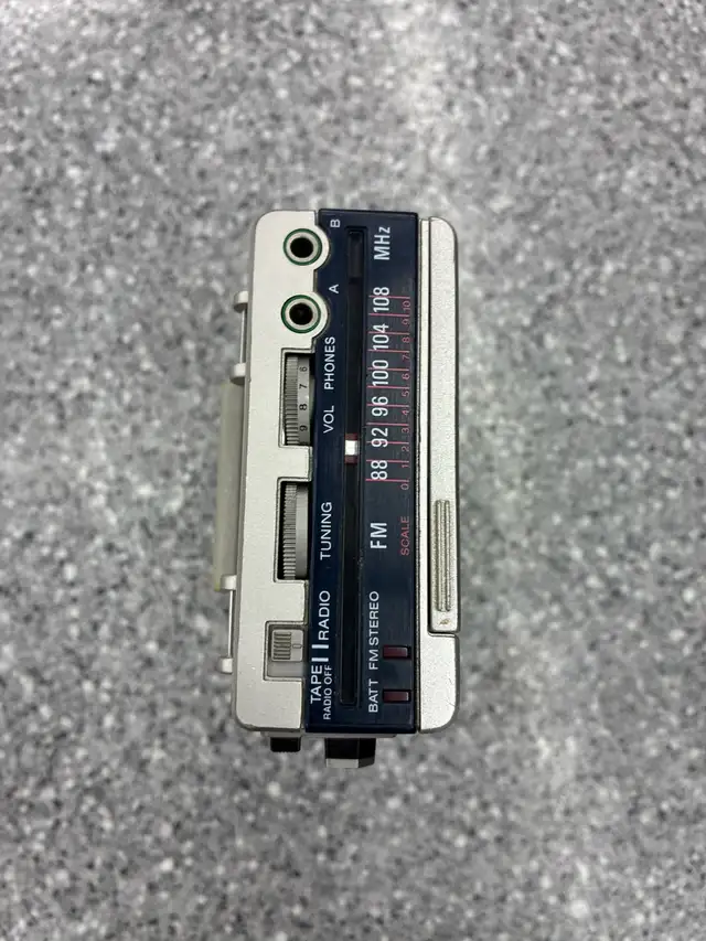 Sony WM-F1 Walkman - Photo 4