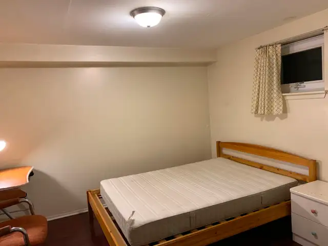 Private bedroom $700 close to Seneca Newnham College - Photo 7