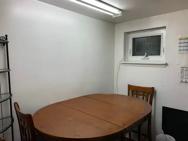 Private bedroom $700 close to Seneca Newnham College - Photo 8