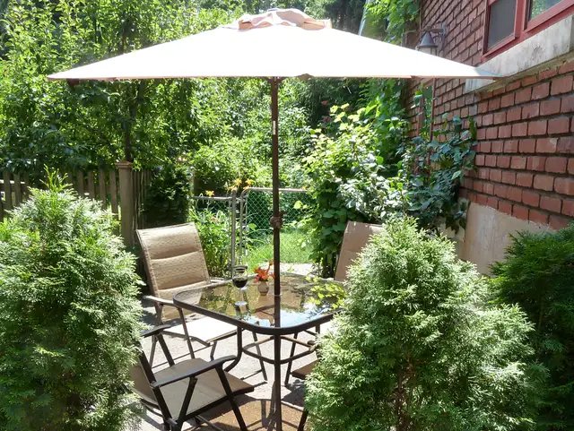 NDG: Fabulous FULLY FURNISHED all Inclusive 2 Bdrm Apartment - Photo 9