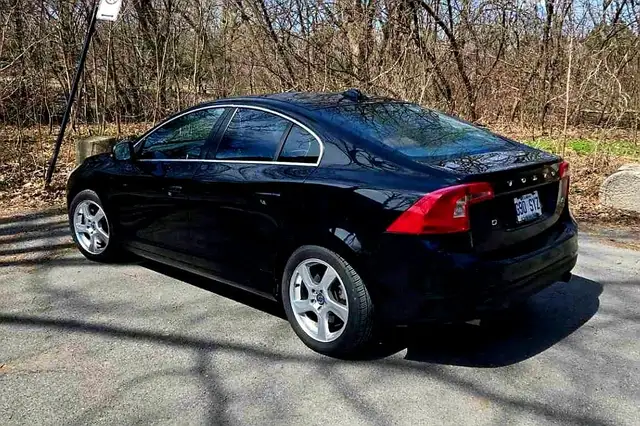 Volvo S60 T5 2012 – 164 000 km – Propre et bien équipée