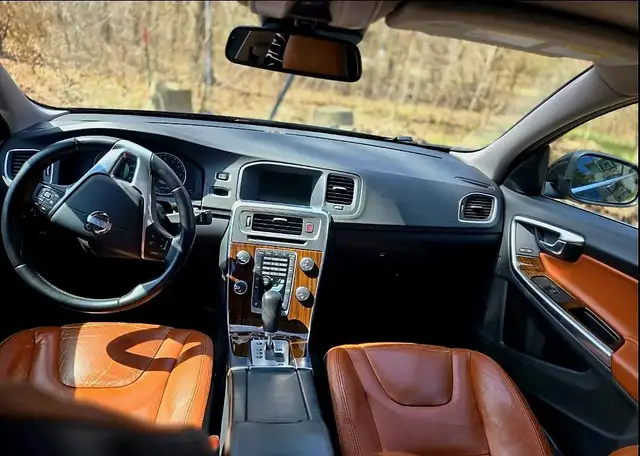 Volvo S60 T5 2012 – 164 000 km – Propre et bien équipée - Photo 3