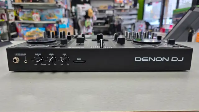 Denon Prime Go Standalone DJ System - Photo 4