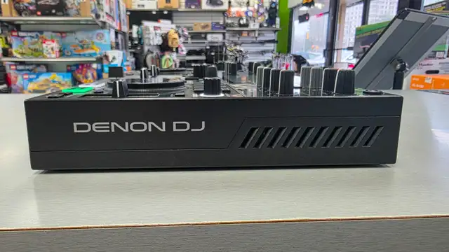 Denon Prime Go Standalone DJ System - Photo 6