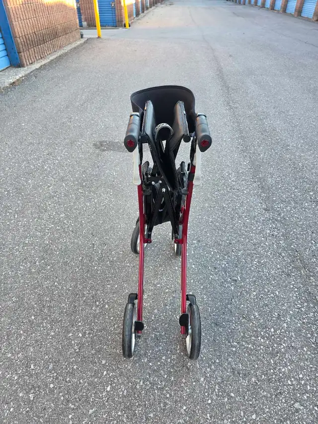 Stella Walker with storage bag - Photo 5