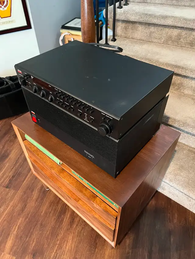 Adcom GTP-500 Tuner and GFA-555 Amp 2 for 1 deal! - Photo 2