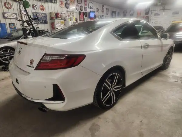 2016 Honda Accord Coupe Touring NAV REAR CAMERA LOADED - Photo 6