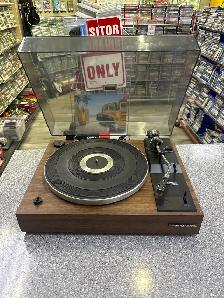 Realistic Lab-260 Belt Drive TurnTable