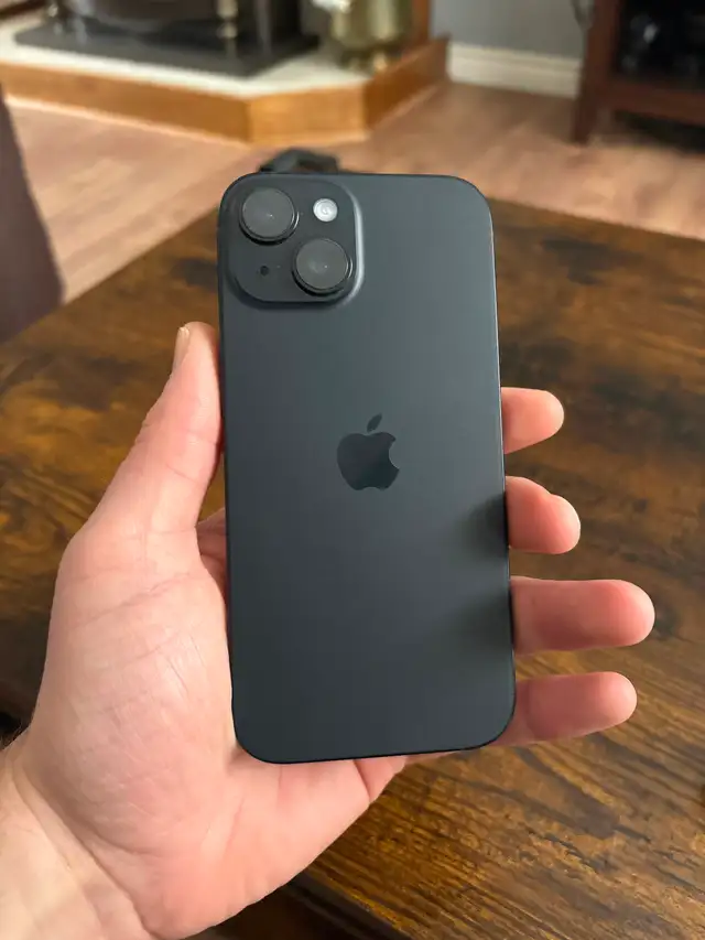 i Phone 15 - Photo 2