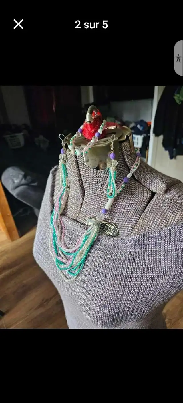 Collier fait à la main avec bracelet et boucle d'oreilles - Photo 3