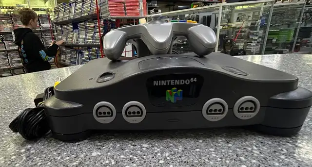 N64 System One Controller - Photo 2