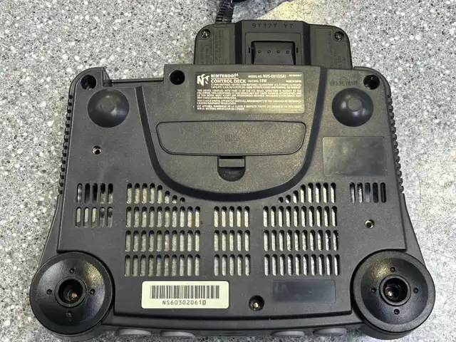 N64 System One Controller - Photo 4