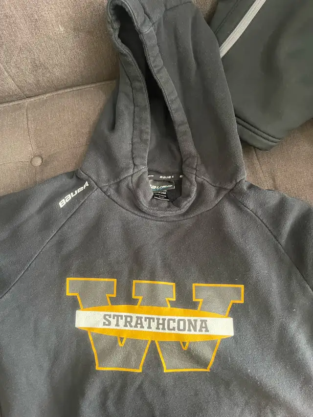 Strathcona Warrior hockey - hoodie and bauer jacket - Photo 2