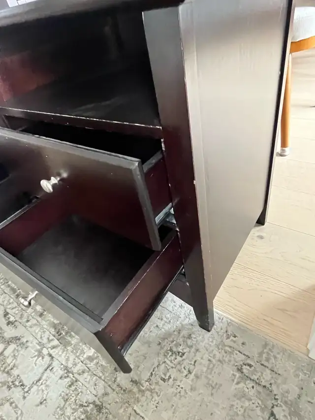 Night Stands - Photo 3