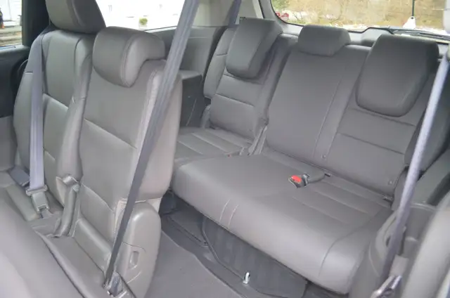 AIRPORT-DOOR TO DOOR-CARPOOL-PERSONAL-FAMILY-PARCEL(COLIS) - Photo 3