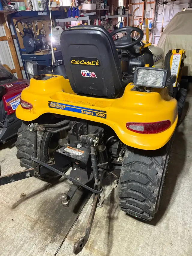 Cub Cadet 7254 4x4 w/Kawi 25hp - Photo 4