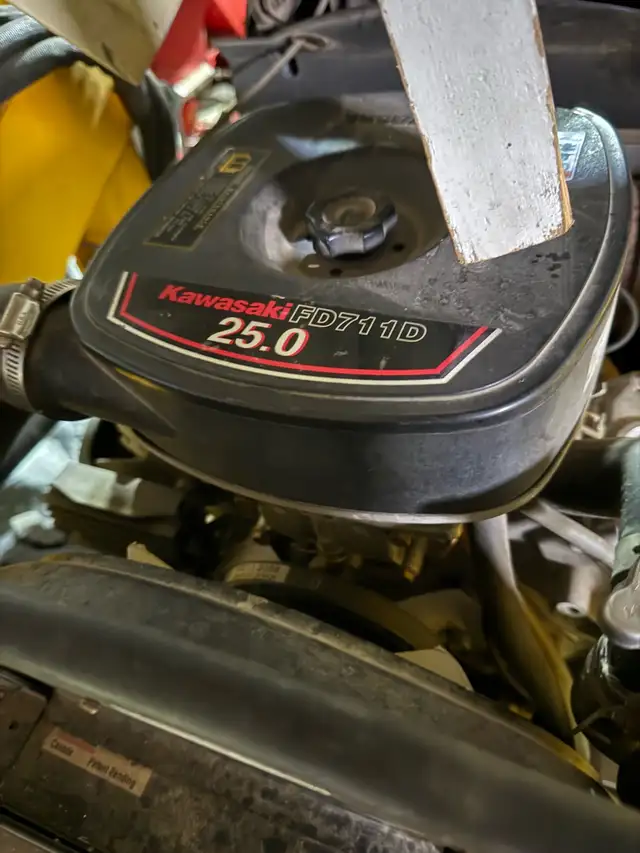 Cub Cadet 7254 4x4 w/Kawi 25hp - Photo 5