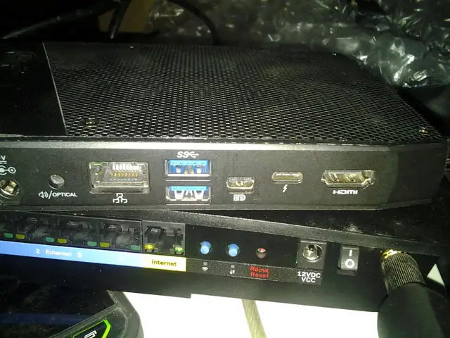 Intel NUC6i7KYK Mini PC Intel Core i7-6770HQ 8G Ram 256G M.2 NVM