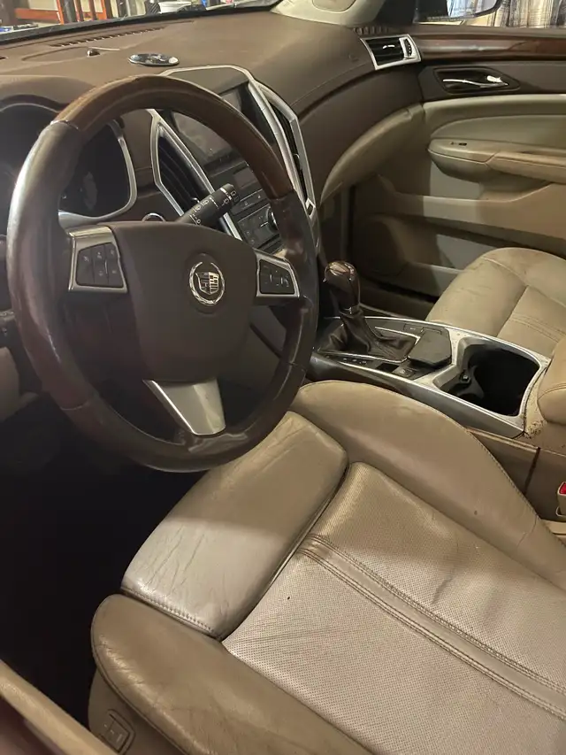 Comes with Safety 2011 Cadillac SRX Only Calls Please - Photo 2