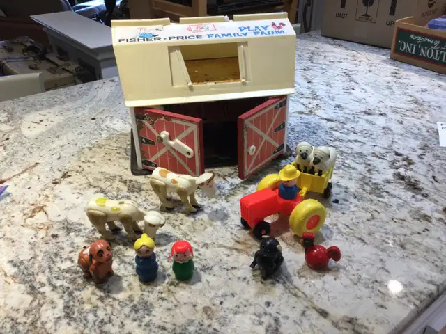 Fisher Price Play Family Farm 915