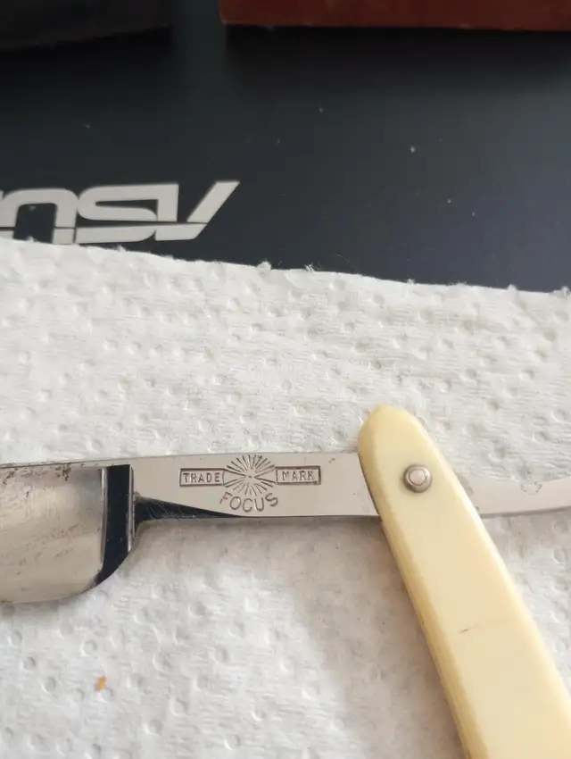 Rasoir antique - Photo 3