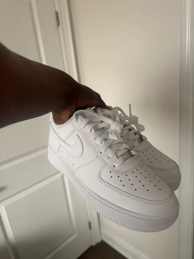 Nike Air Force 1 Low - Brand New/Deadstock ✅