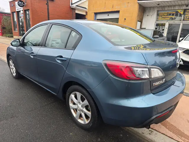 2011 Mazda Mazda3 - Photo 5