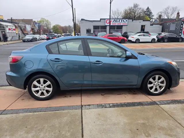 2011 Mazda Mazda3 - Photo 8