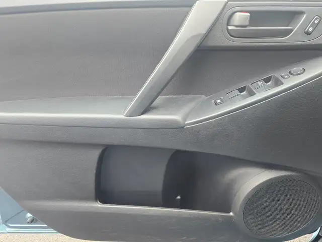 2011 Mazda Mazda3 - Photo 18