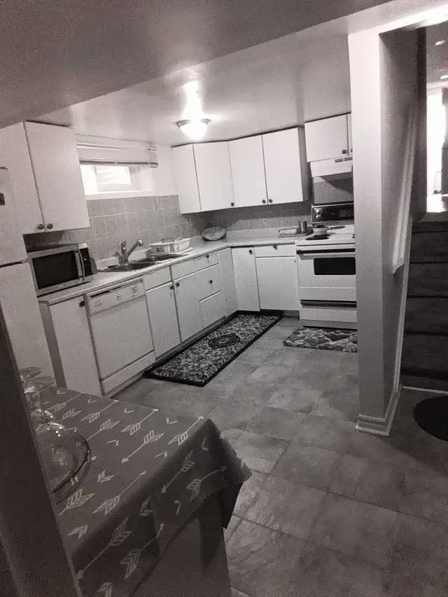 Finch and Don Mills LG 2 Bedrooms Apt. - Photo 5