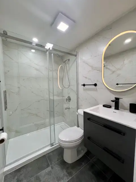 Superbe 4 1/2 rénové à louer : 1 MOIS DE LOYER GRATUIT . - Photo 11