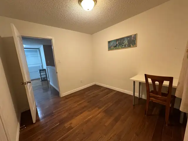 Room   Den for Rent | Wismer, Markham | $850 - Photo 9