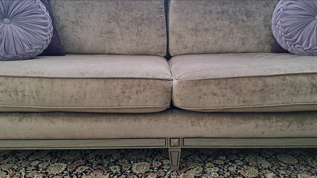 ELEGANT AND COZY SOFA SET - Photo 2