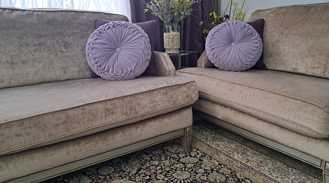 ELEGANT AND COZY SOFA SET - Photo 4