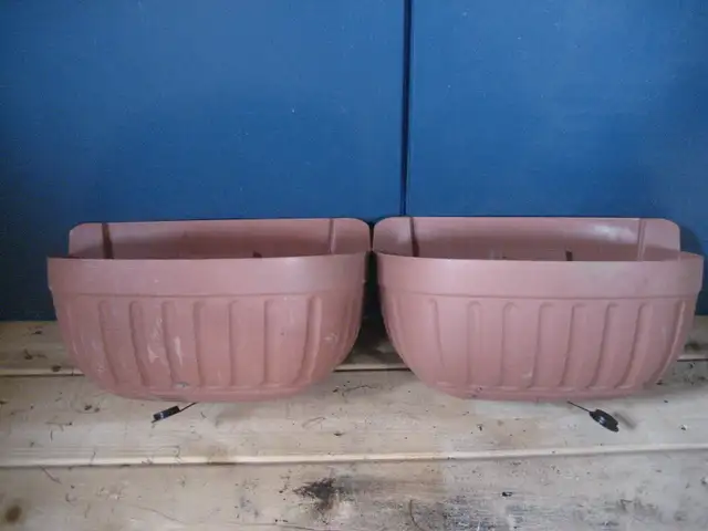 Outdoor planters - Photo 5
