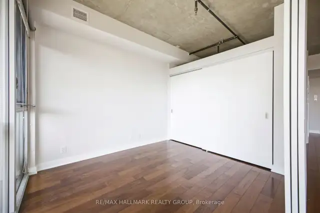 ''Downtown Centrally Located Condo' - Photo 5