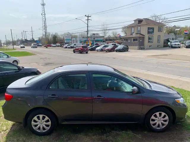 2010 COROLLA 5 SPEED 1 OWNER CERTIFIED LOW KMS - Photo 7