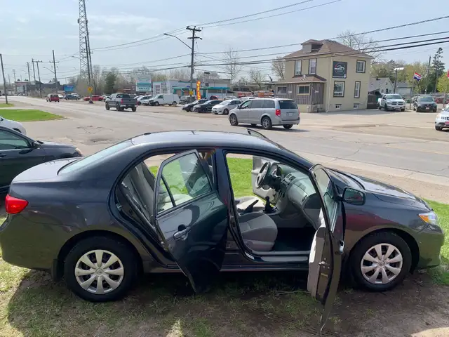 2010 COROLLA 5 SPEED 1 OWNER CERTIFIED LOW KMS - Photo 8