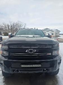 2016 Chevrolet 2500 duramax Z71 - Photo 2
