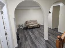 Room For rent NEWLY RENOVATED - Photo 2