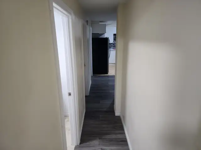 Room For rent NEWLY RENOVATED - Photo 6