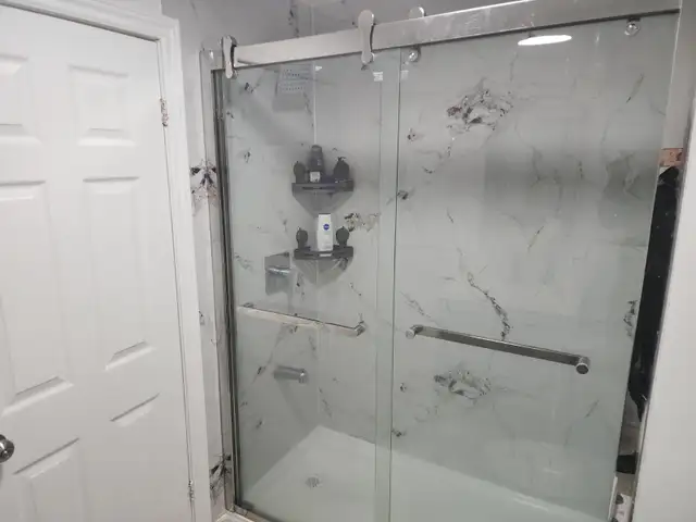 Room For rent NEWLY RENOVATED - Photo 8