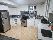 Room For rent NEWLY RENOVATED - Photo 10