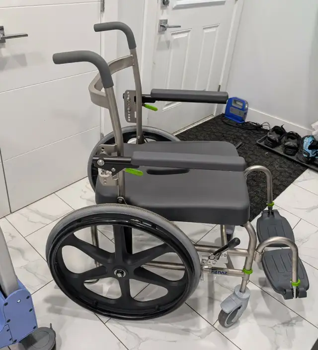 RAZ SP(SELF PROPELLED) MOBILE SHOWER CHAIR - Photo 4