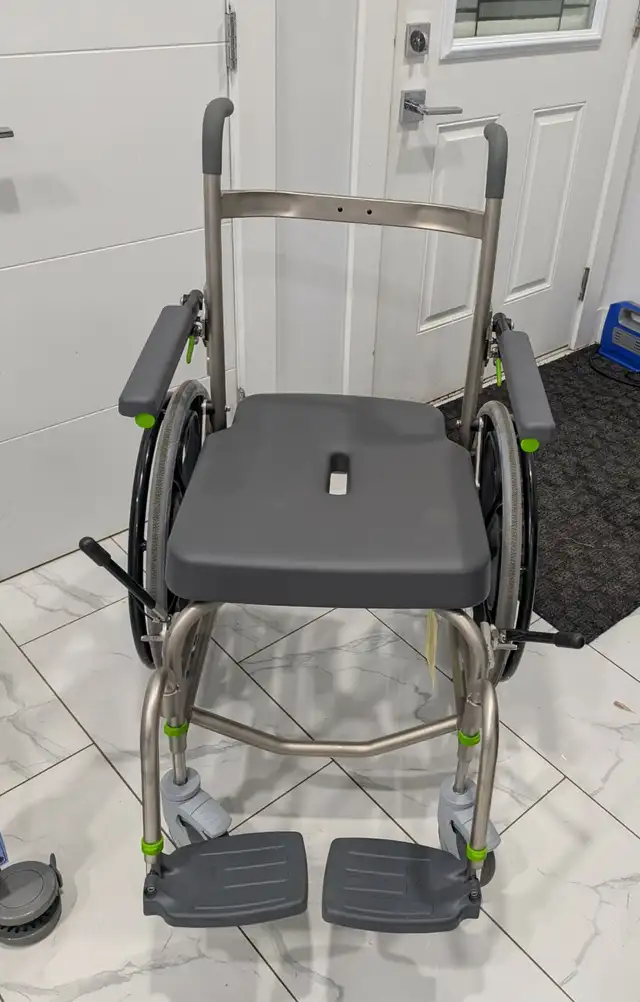 RAZ SP(SELF PROPELLED) MOBILE SHOWER CHAIR - Photo 6